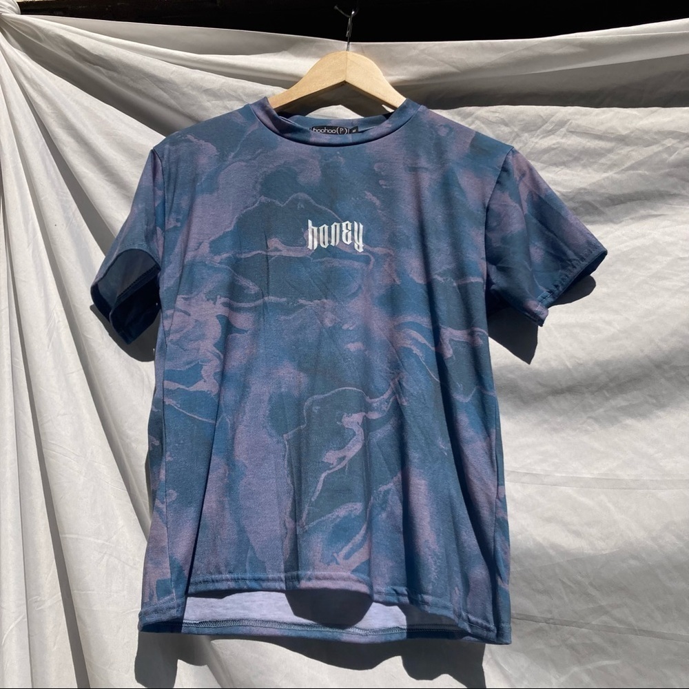 Boohoo T-Shirt Blue/Light Purple, Size Medium